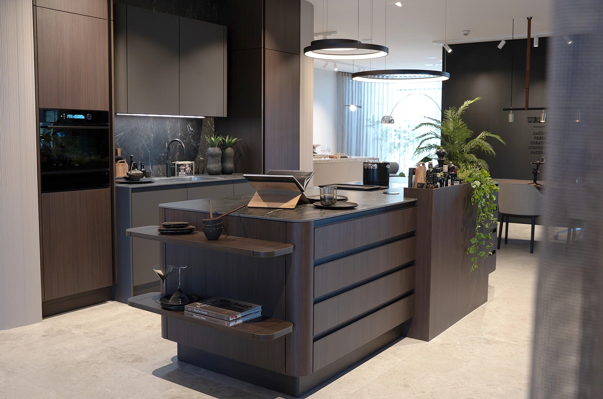 Showroom Alphen 14