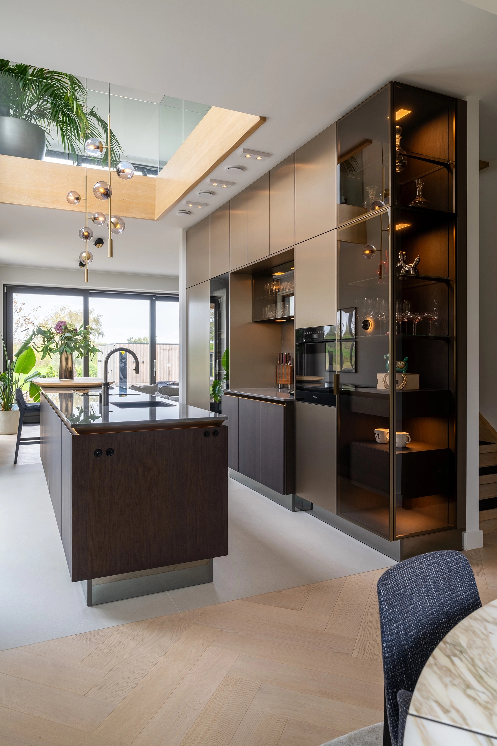 Moderne SieMatic SLX keuken in bronze brushed Intermat07